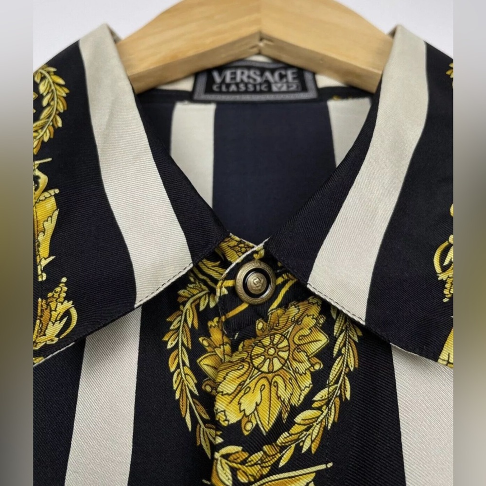 Very Rare Gianni Versace Silk Baroque Jewels button up shirt Vintage - Picture 8 of 16